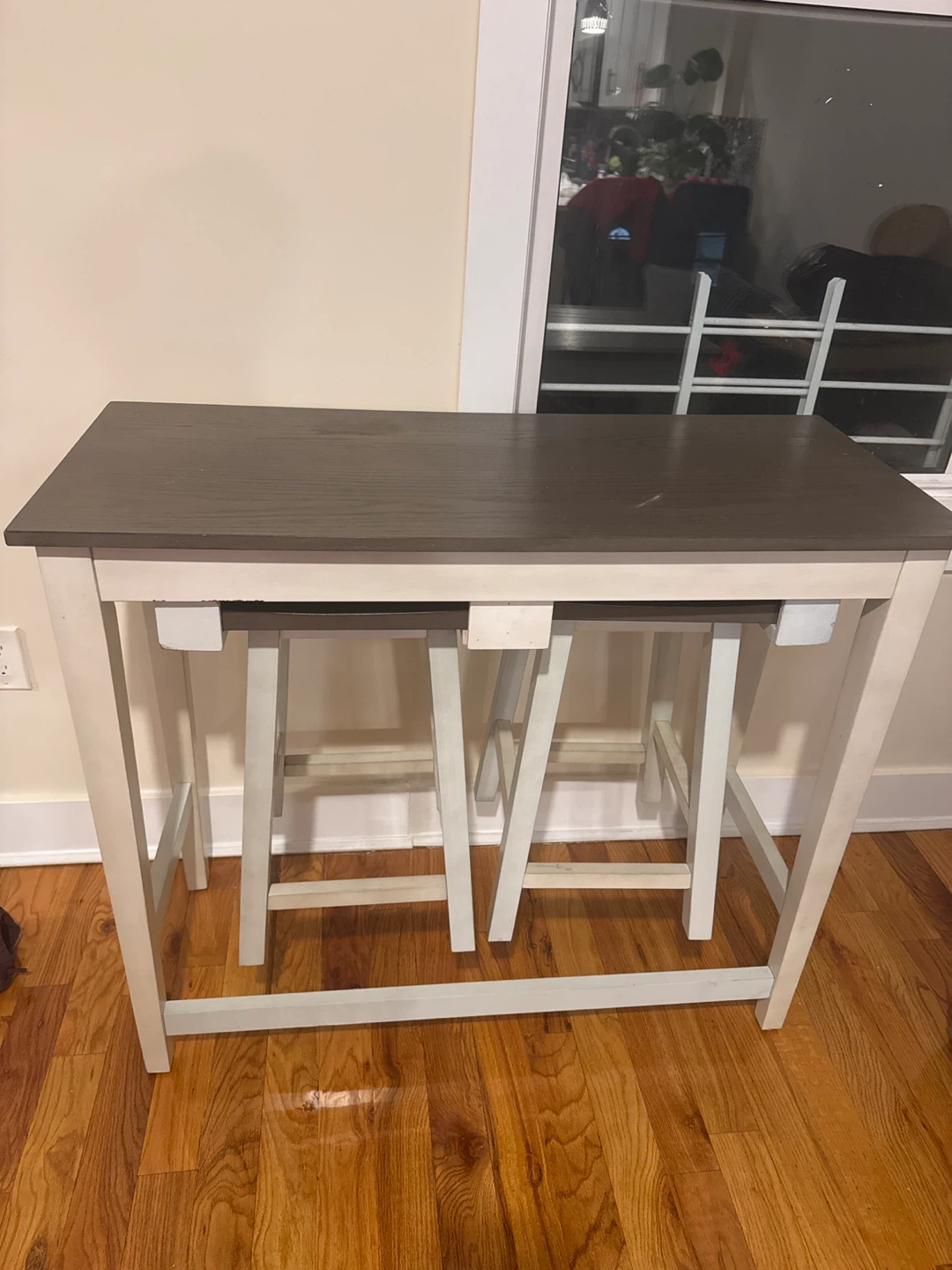 Counter Height Dining Table Set with 2 Stools