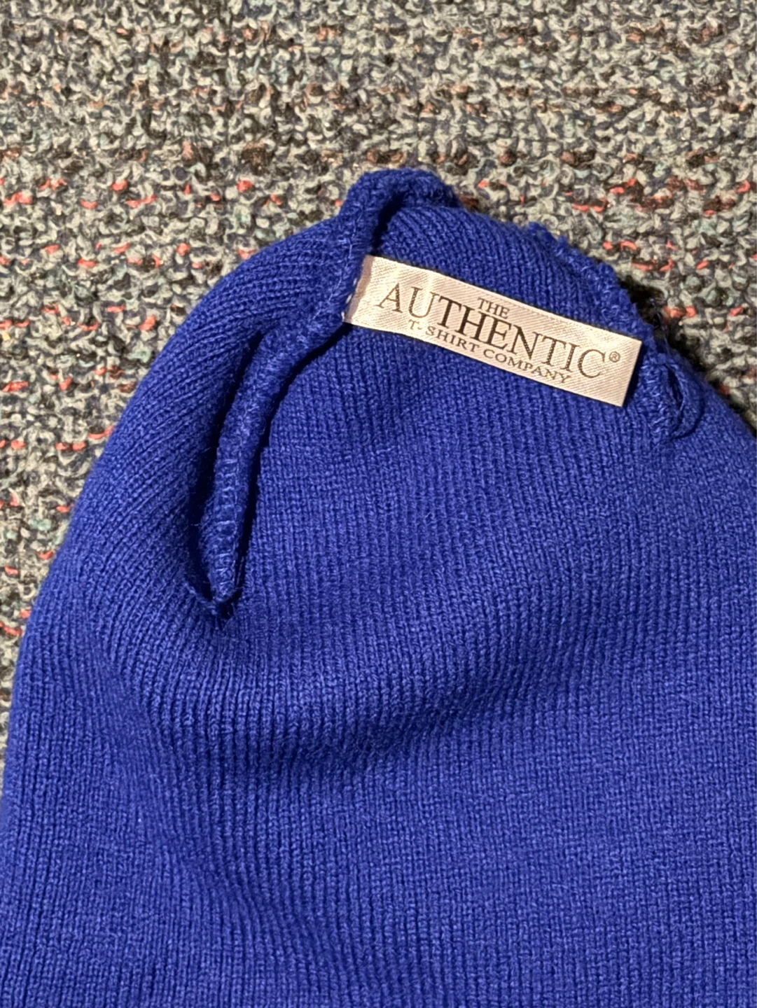 Blue beanie with embroidered logo - photo 3