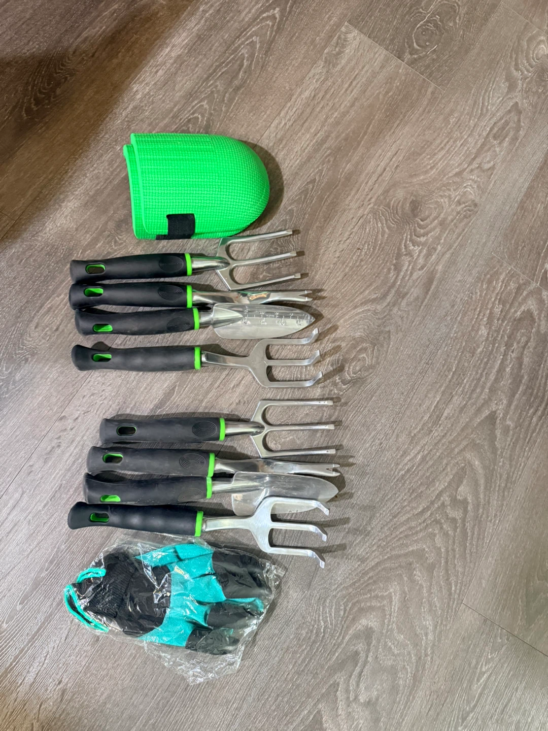 Gardening Tool Set with Gloves and Knee Pad - photo 2