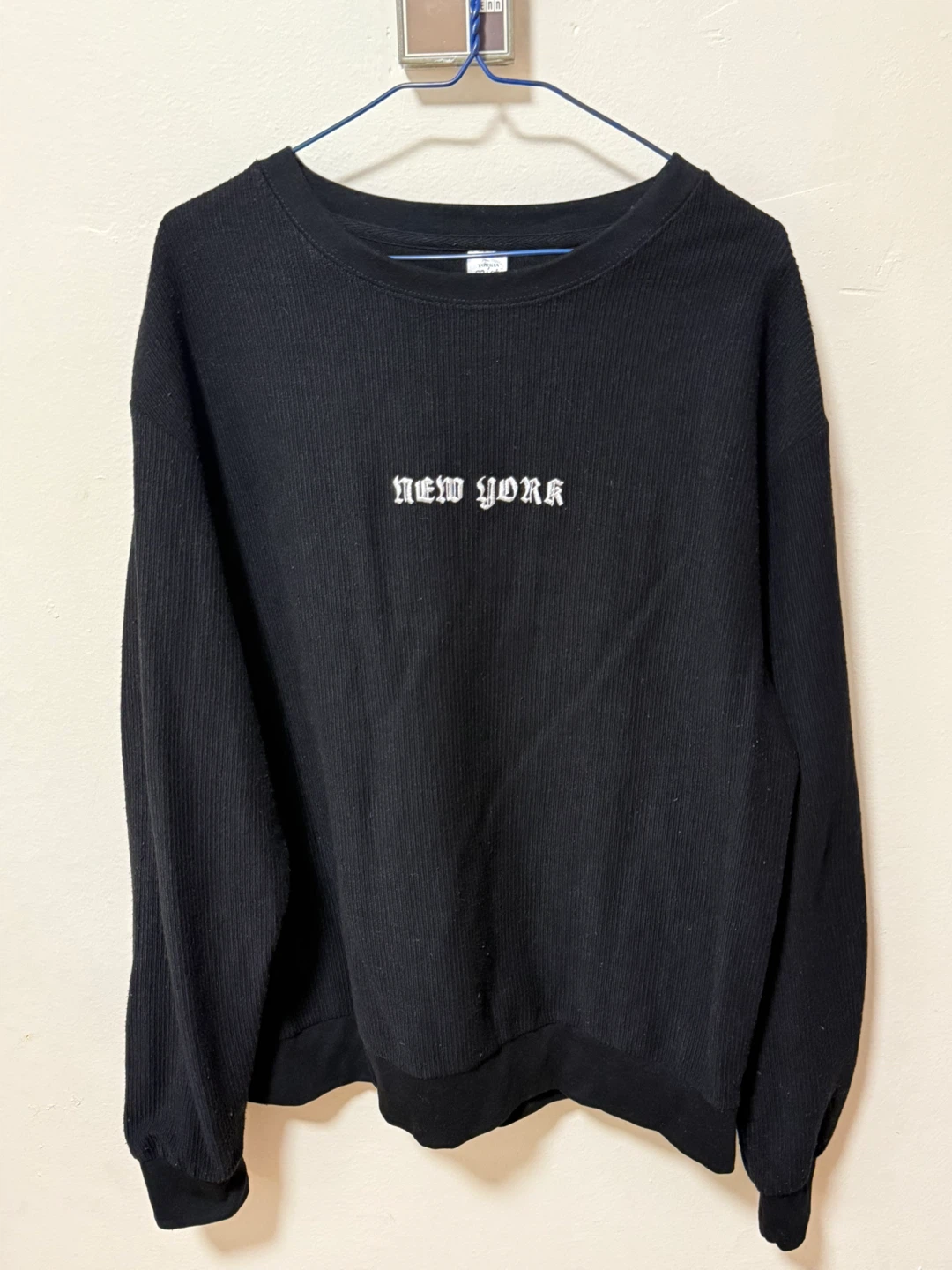 Torkia Gifts New York Crewneck Sweater