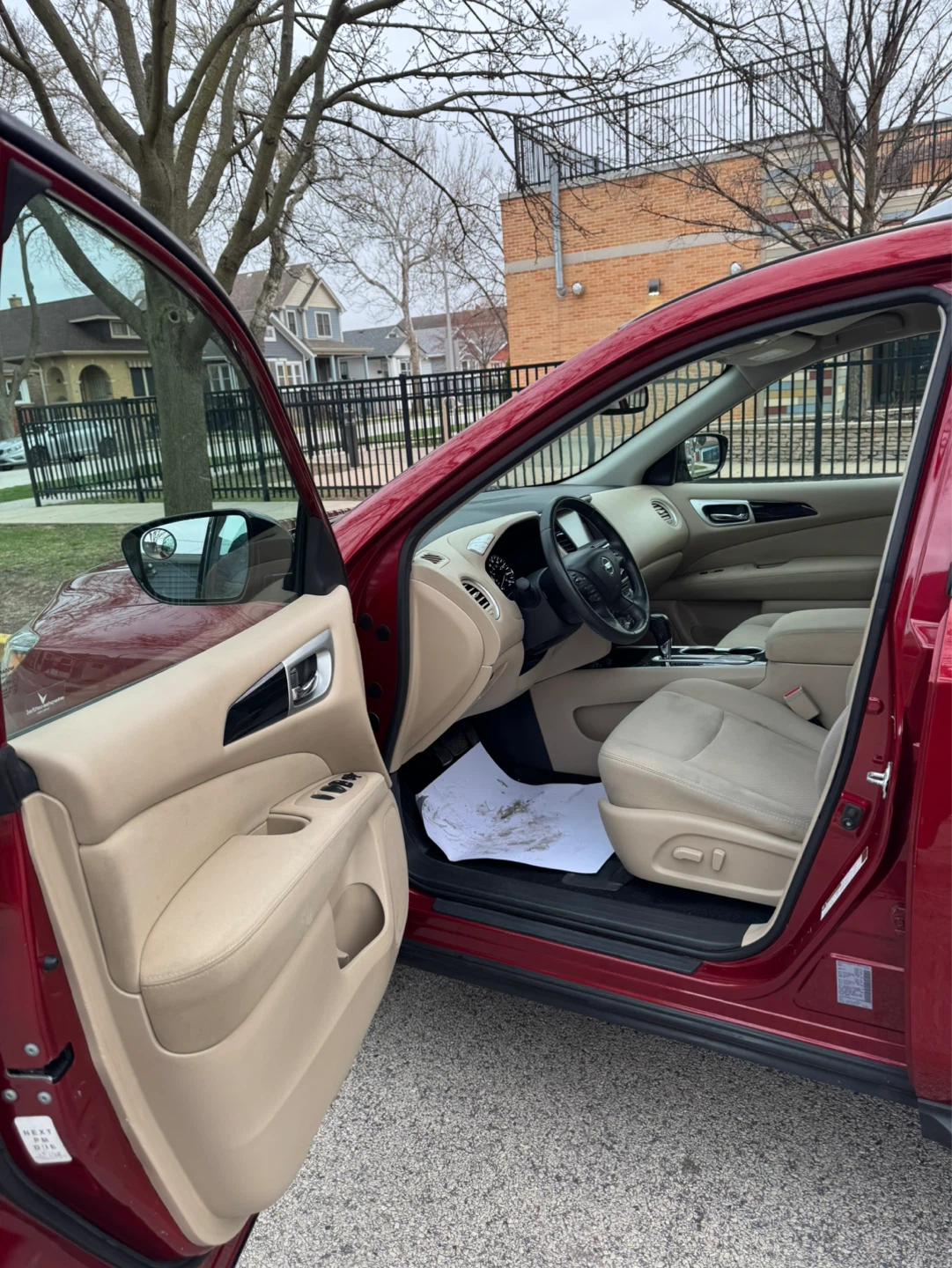 2017 Nissan Pathfinder · SV Sport Utility 4D - photo 5