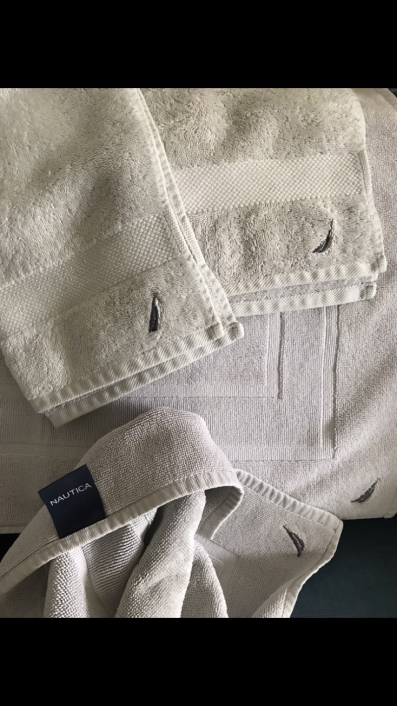 Designer Towels+Bath Mats+Pillowcases: Hilfiger & Nautica