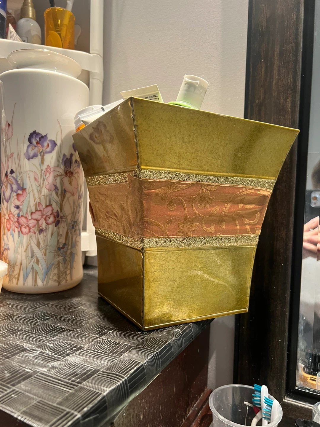 Decorative gold planter or desk organizer - photo 3