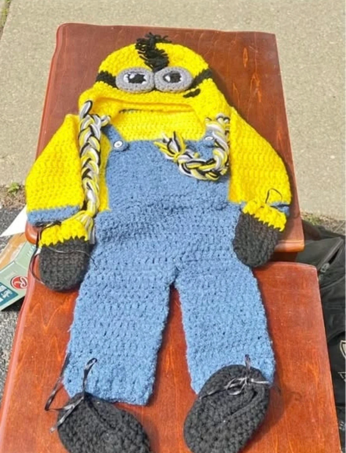 Crochet minion costume - photo 2
