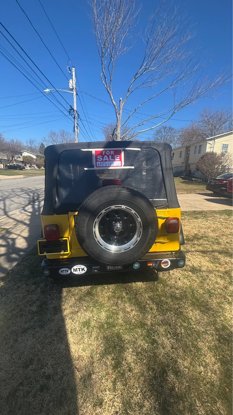 Yellow Jeep Wrangler - photo 5