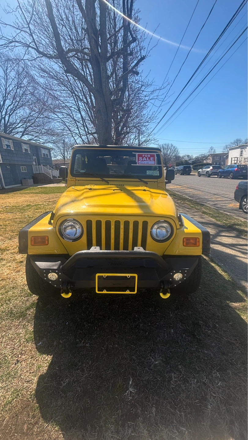 Yellow Jeep Wrangler - photo 3