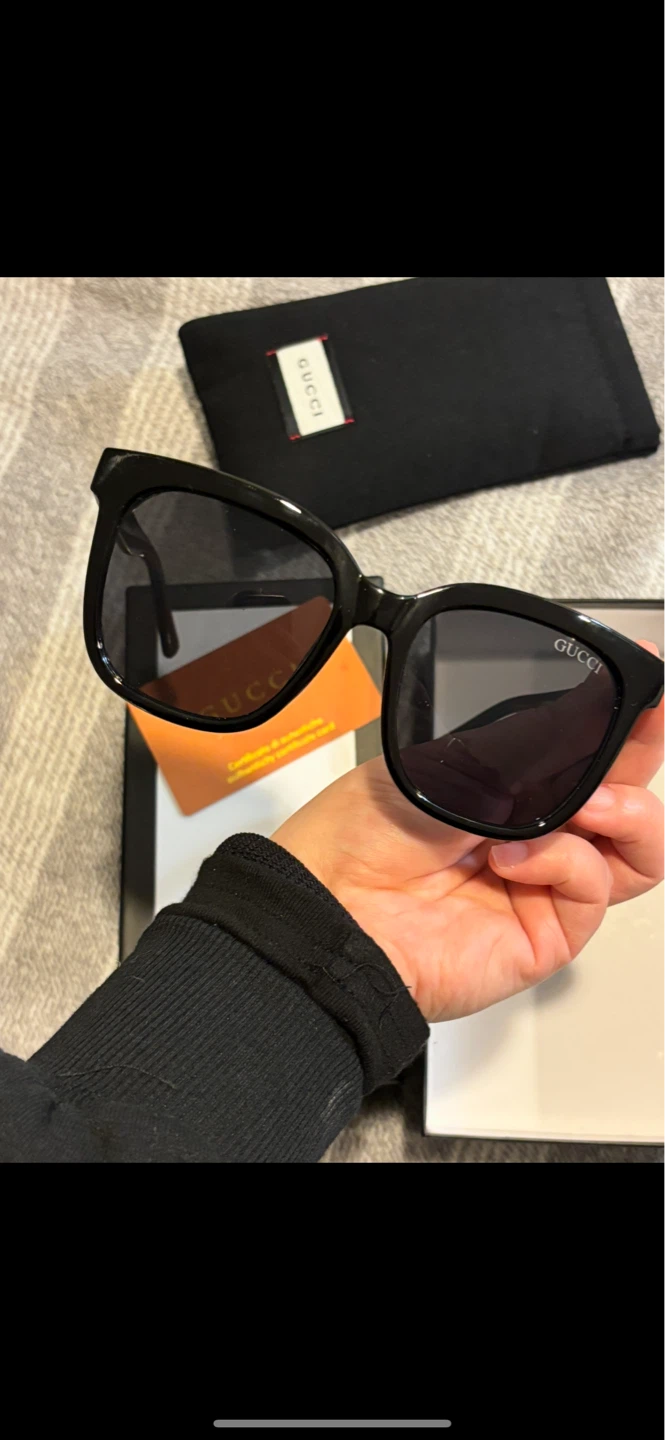 Gucci Sunglasses - photo 3