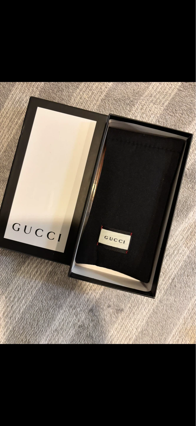 Gucci Sunglasses - photo 2