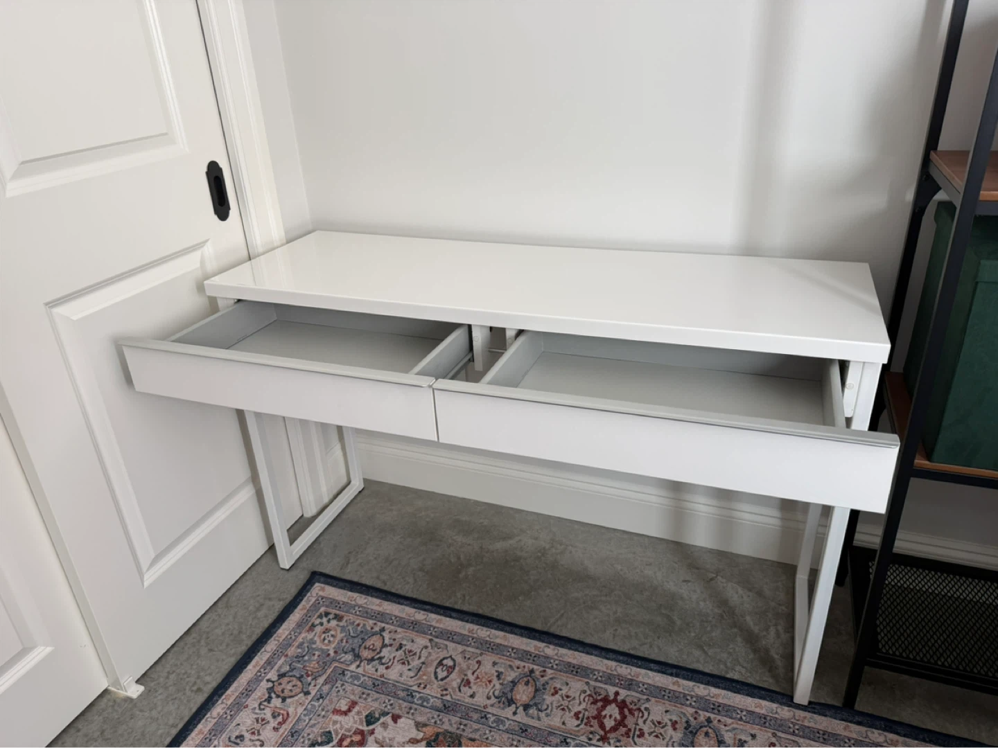 White Two-Drawer Desk Ikea Bestå Burs - photo 5