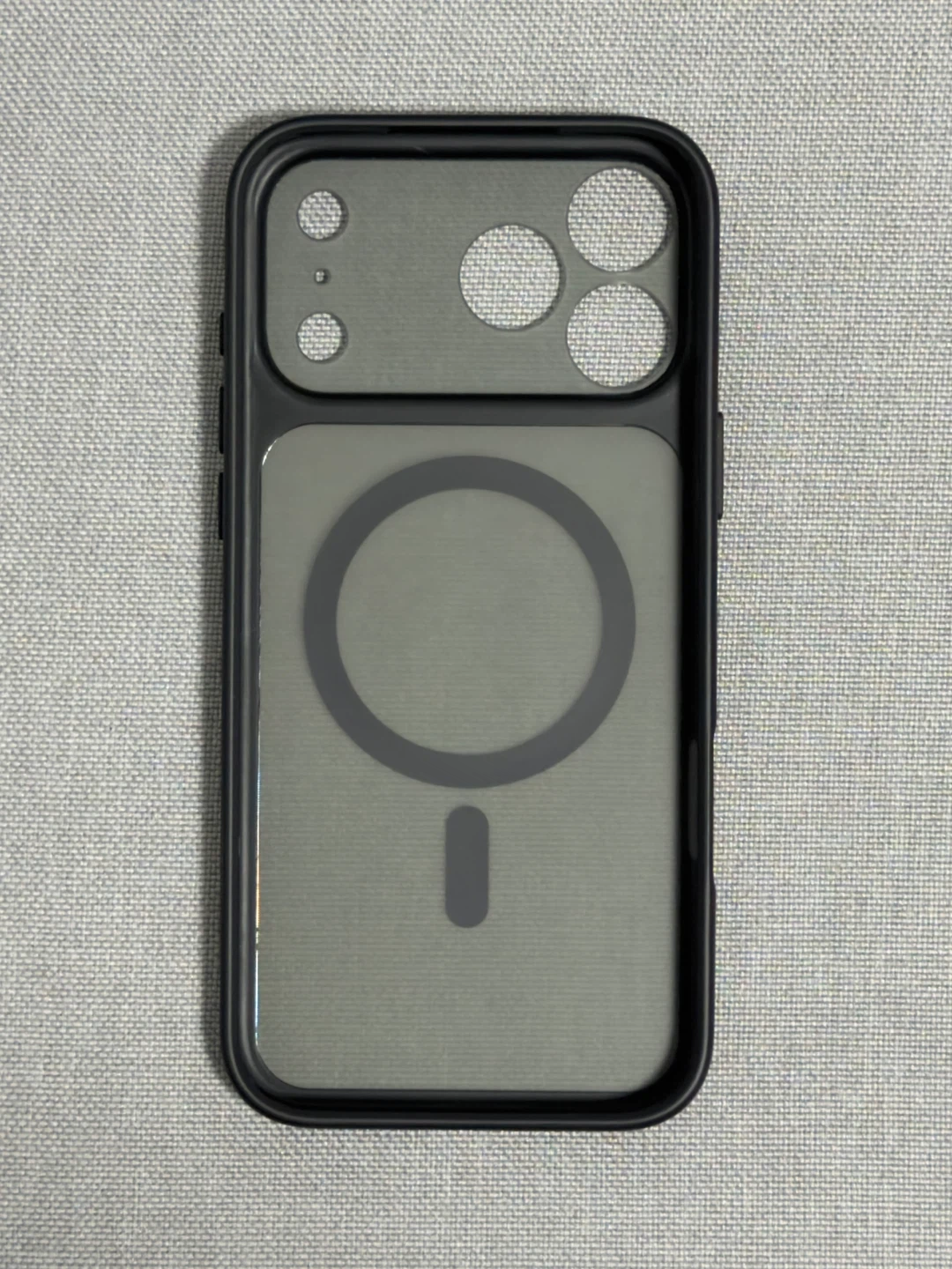 iPhone 17 Pro Max MagSafe Case - photo 2