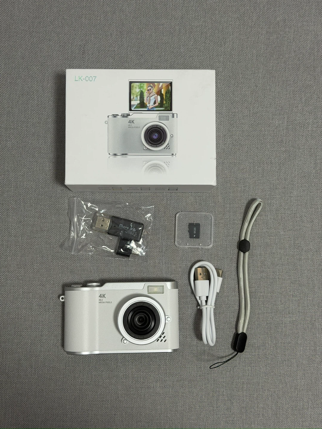 LK-007 Digital Camera with Accessories