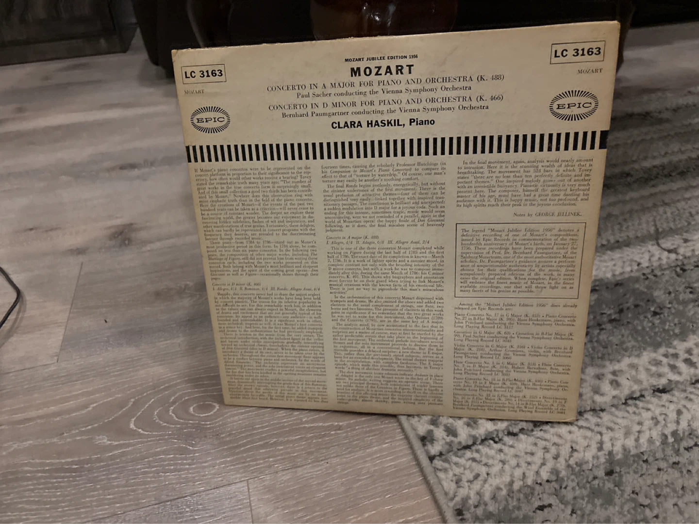 Mozart Concertos in A Major and D Minor Vinyl Record - photo 2