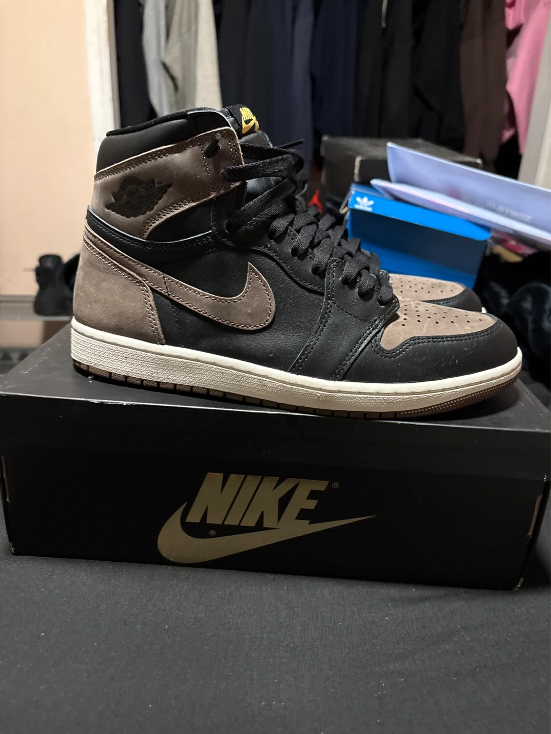 Nike Air Jordan 1 High OG "Dark Mocha" Size 10.5 - photo 2
