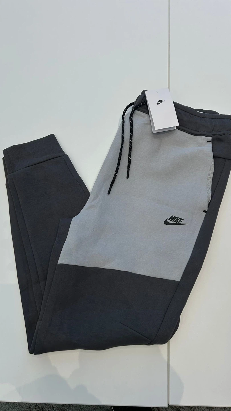 Nike Tech Fleece Joggers new with tags