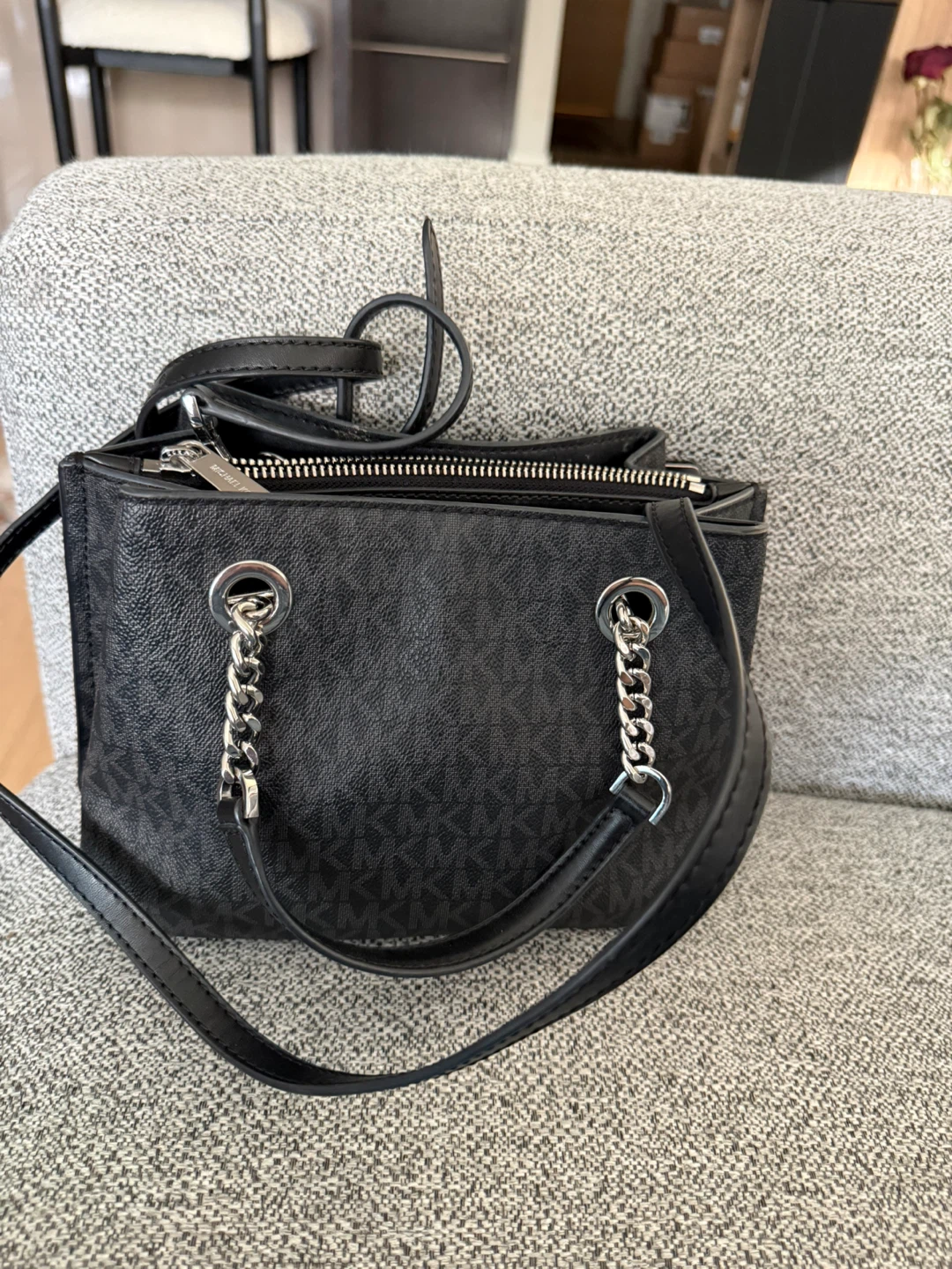 Michael Kors Black MK Signature Tote Bag - photo 5