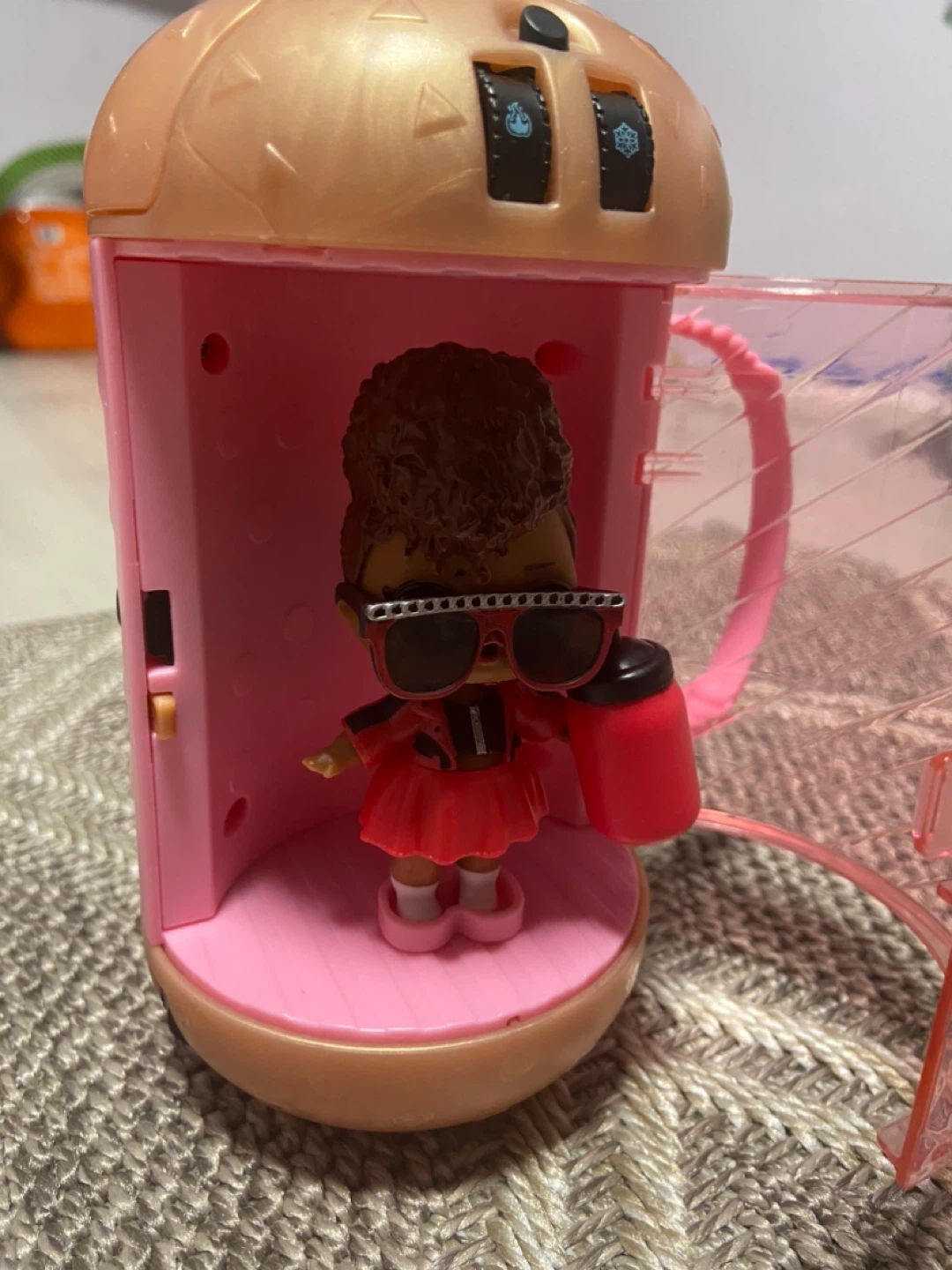 LOL Surprise! Doll with Capsule READ DESCRIPTION - photo 2