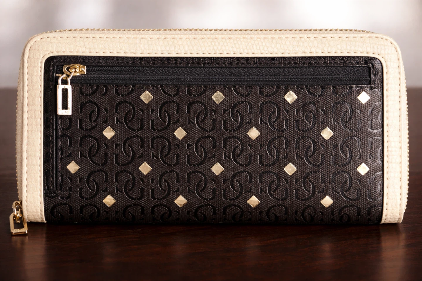 GUESS Wallet – Stylish Brown & Cream Zip Around - photo 2