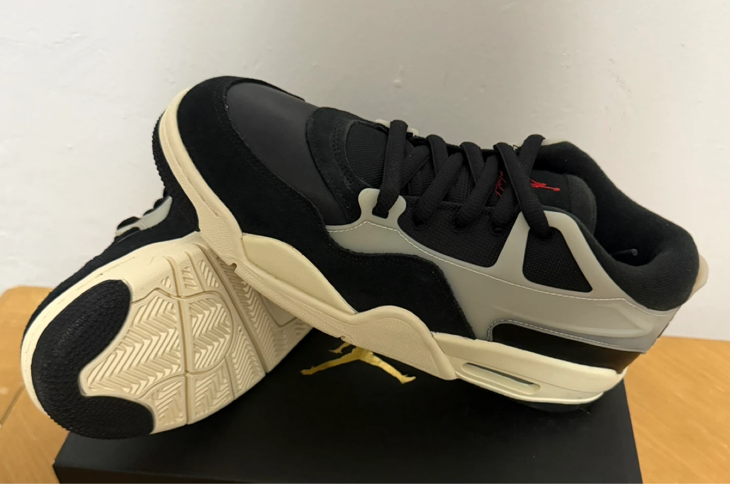 Jordan Sneakers - photo 3