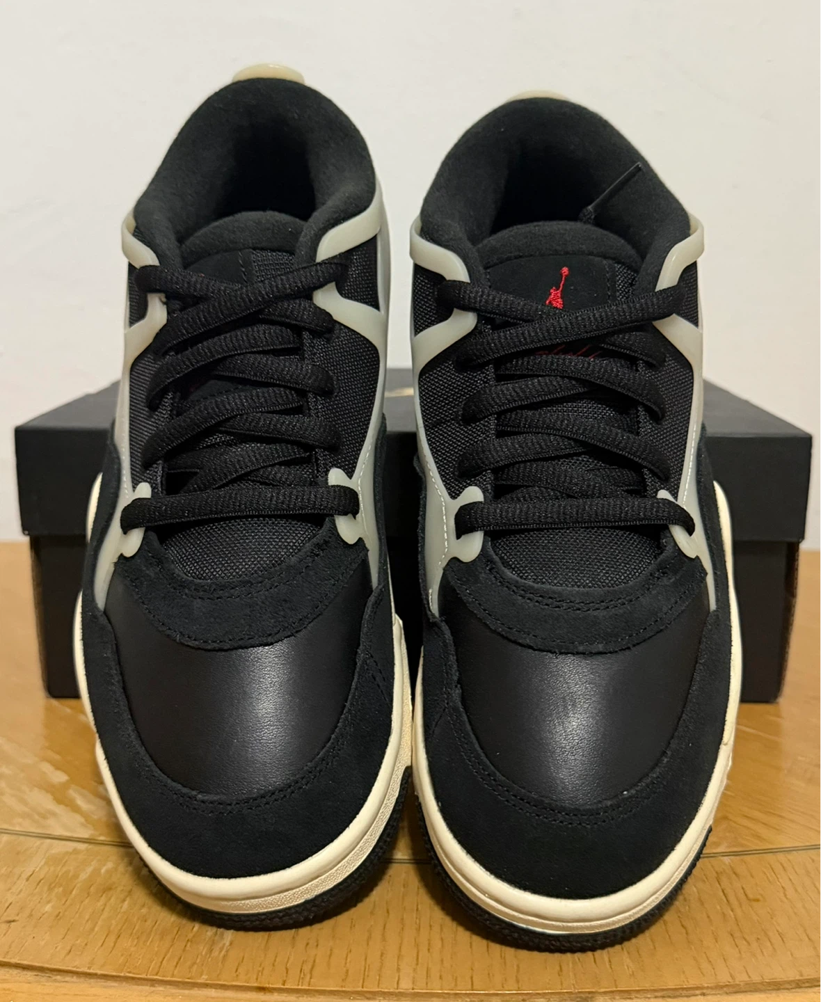 Jordan Sneakers - photo 4