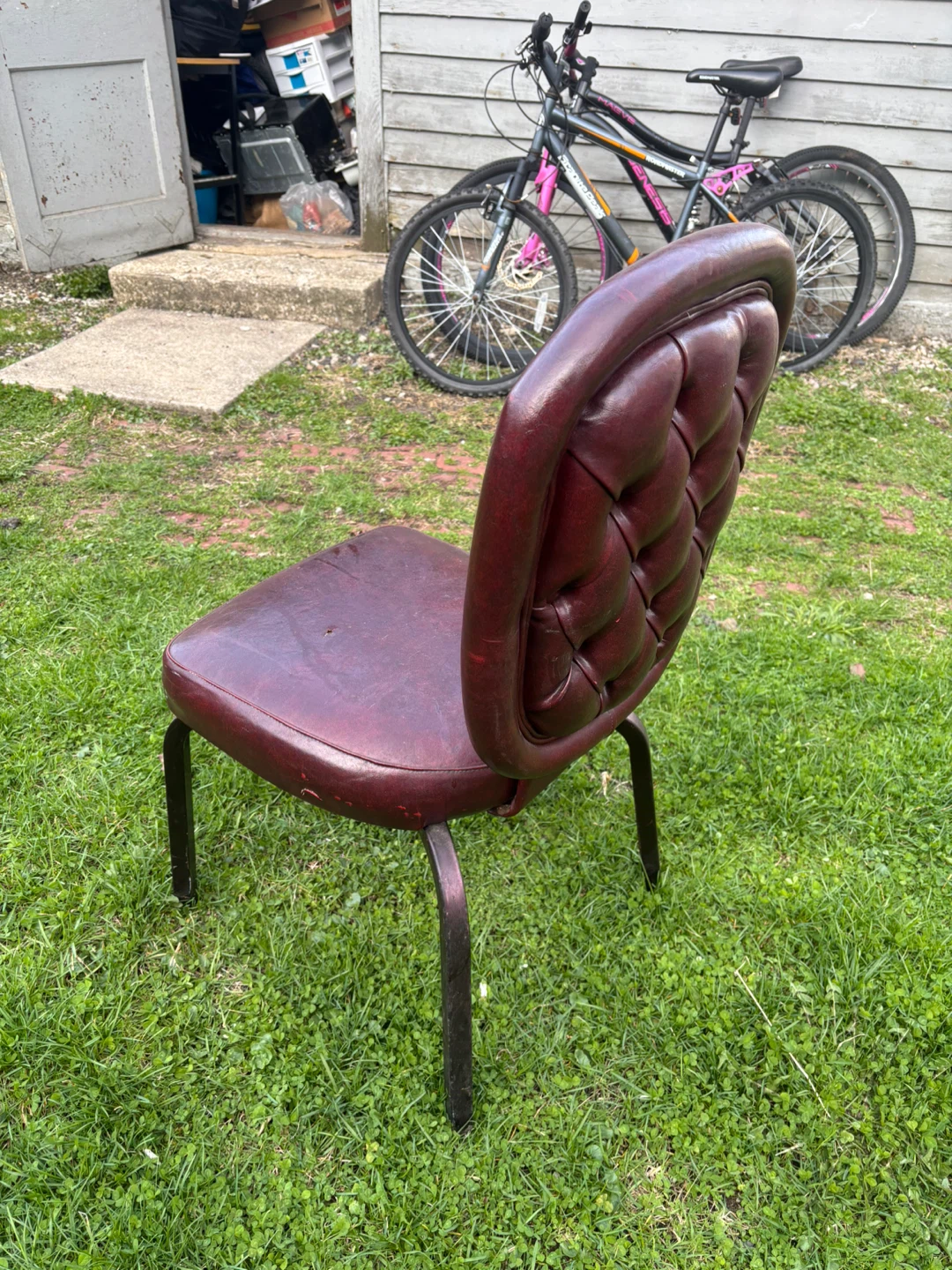 Vintage Tufted Back Chair | 28 or 30 Quantity - photo 2