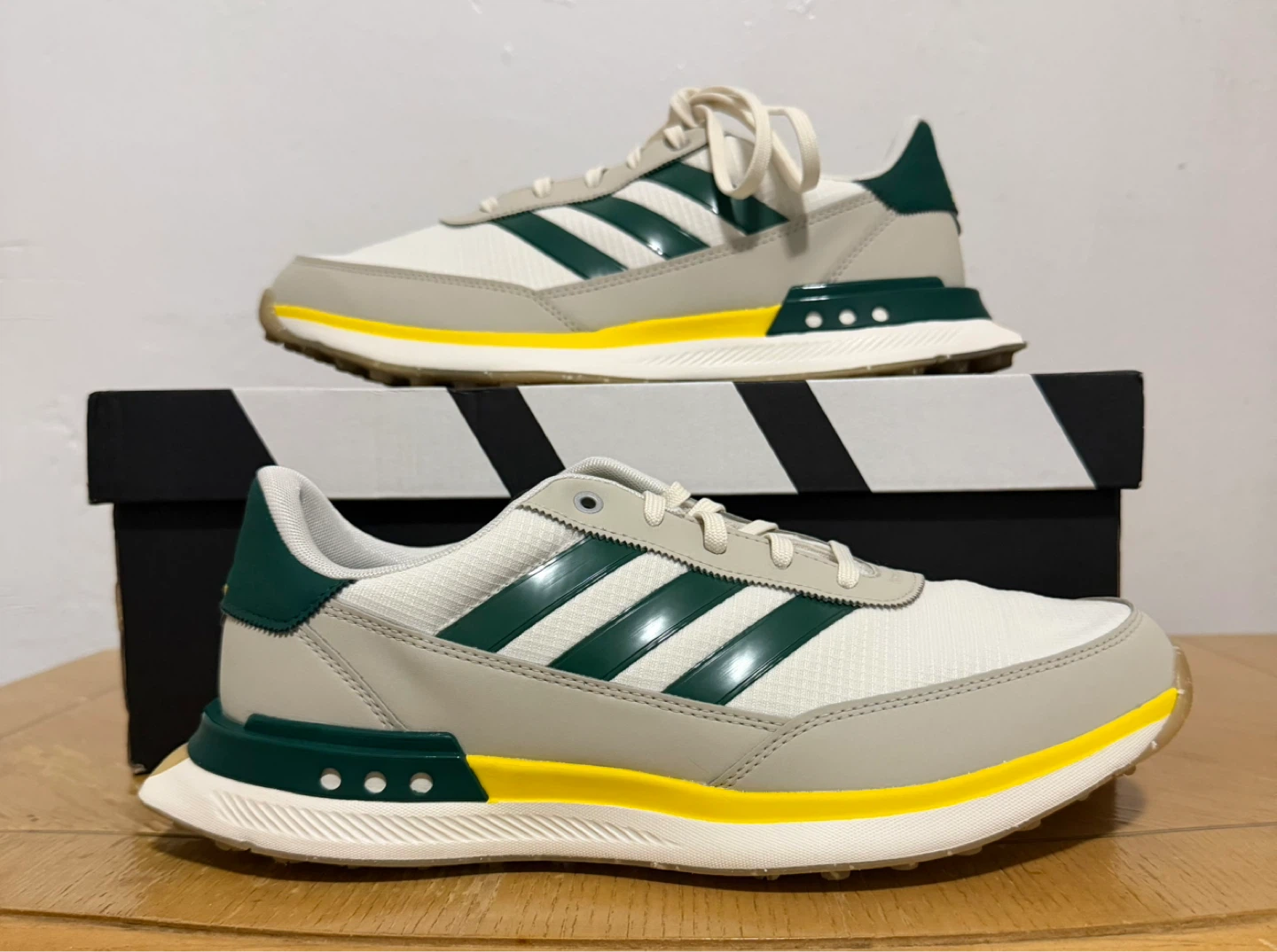 Adidas Golf Shoes White Green Yellow Size 9.5 Mens - photo 2