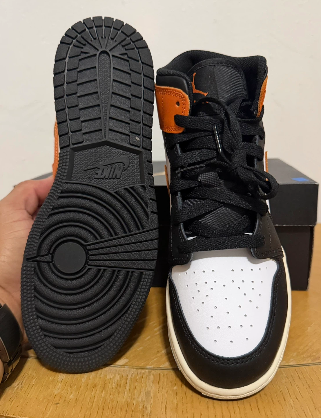 Air Jordan 1 Mid SE Orange Black White Men's Shoes - photo 5
