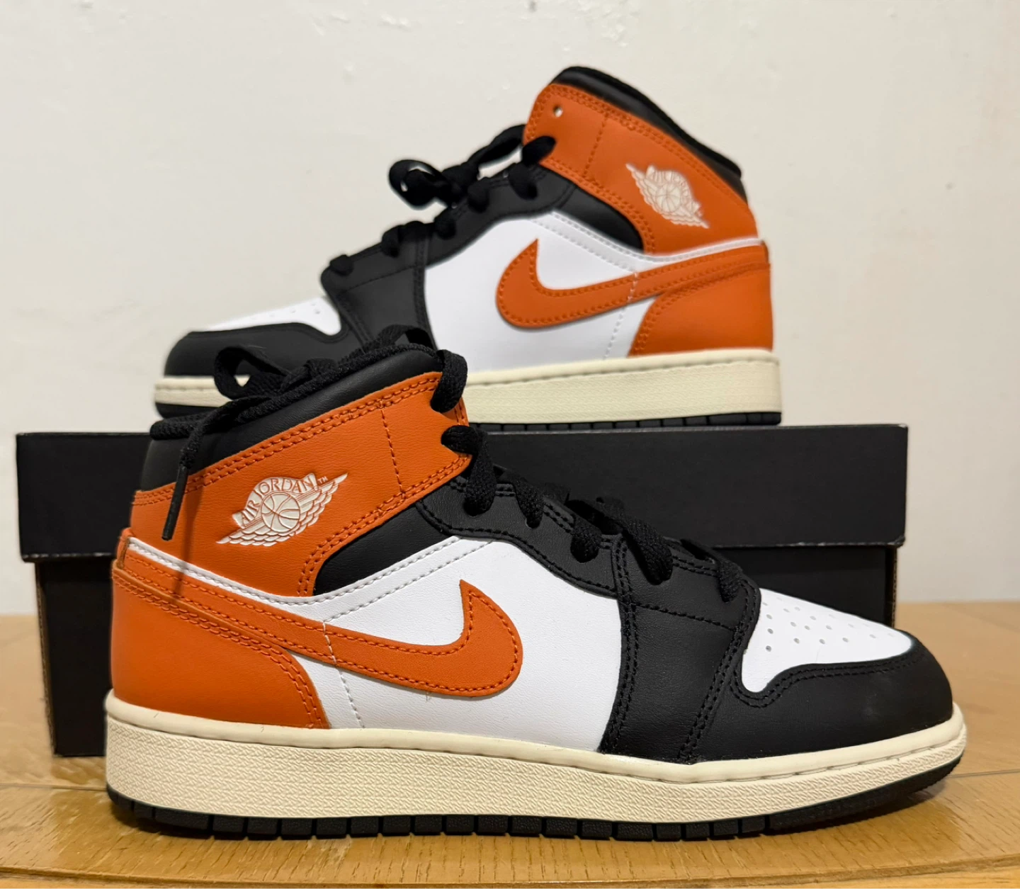 Air Jordan 1 Mid SE Orange Black White Men's Shoes - photo 2