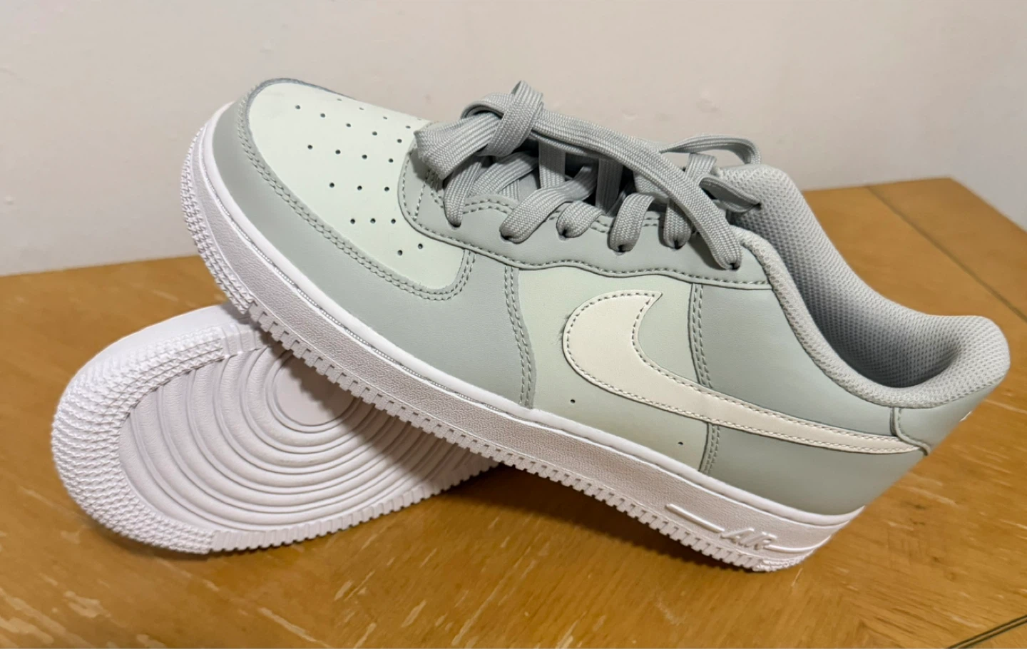 Nike Air Force 1 Low SE Light Smoke Grey White Sneakers - photo 3