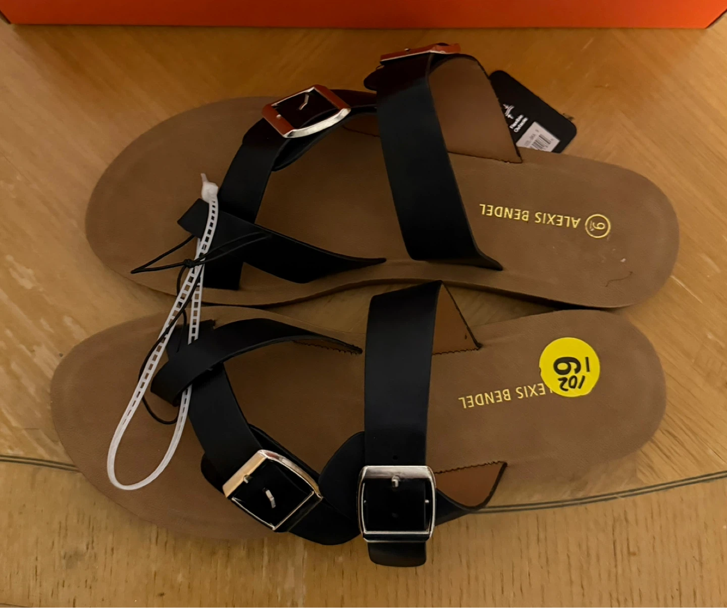 Alexis Bendel Black Sandals Size 9 - photo 3