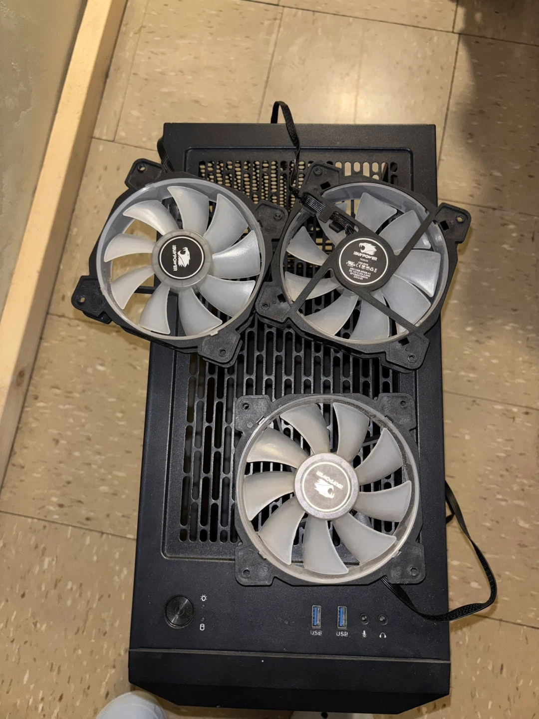 iBUYPOWER PC Case with 3 Fans - photo 4