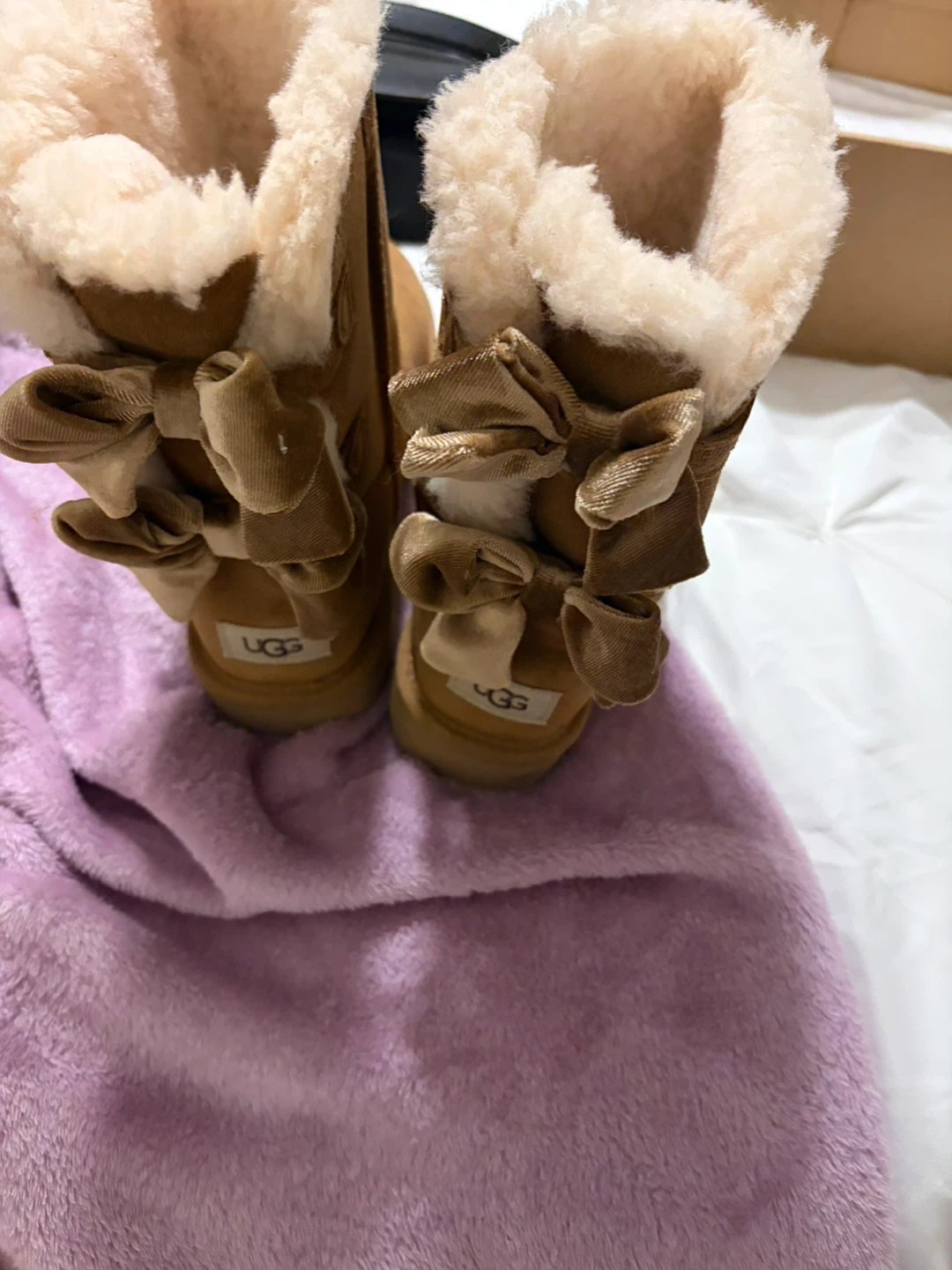 UGG W Bailey Bow Velvet Ribbon Boots Size 8 - photo 2