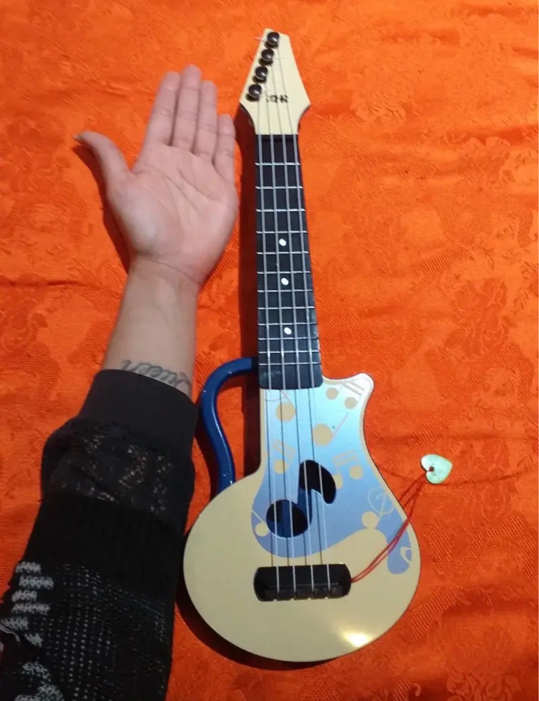 Toy Ukulele Guitar - photo 5