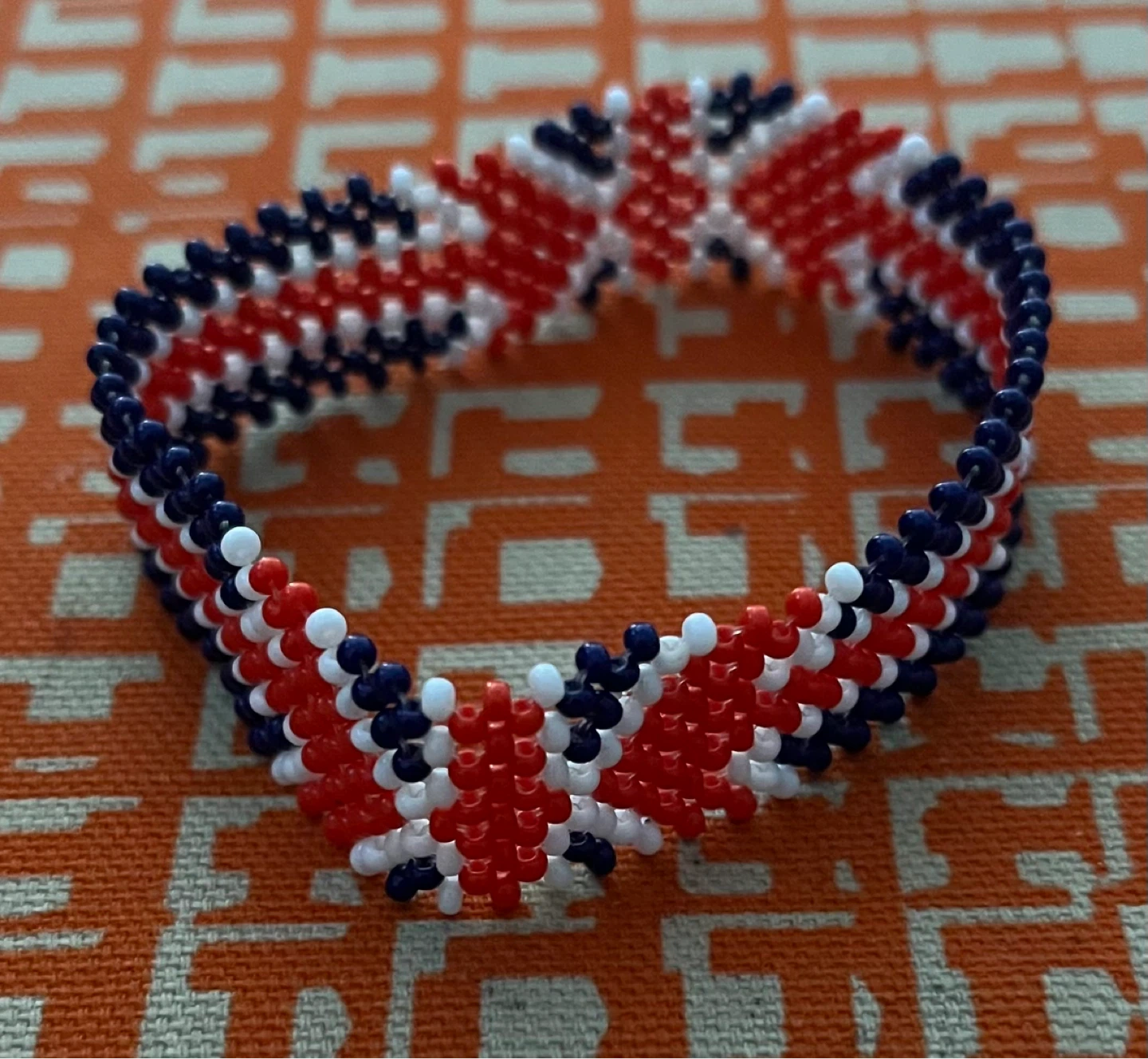 Handmade Uk Flag Beaded Bracelet - photo 2