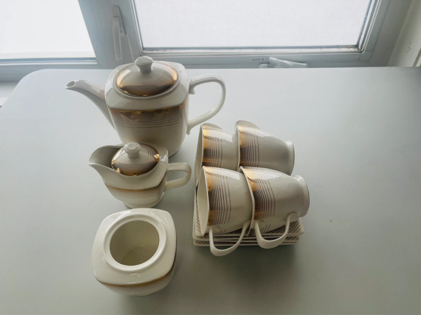 Tea Set with Teapot, Creamer, Sugar Bowl, Cups & Saucers