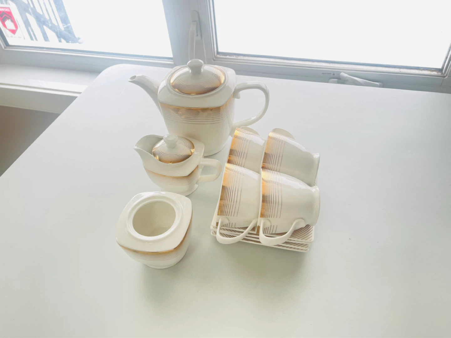 Tea Set with Teapot, Creamer, Sugar Bowl, Cups & Saucers - photo 3