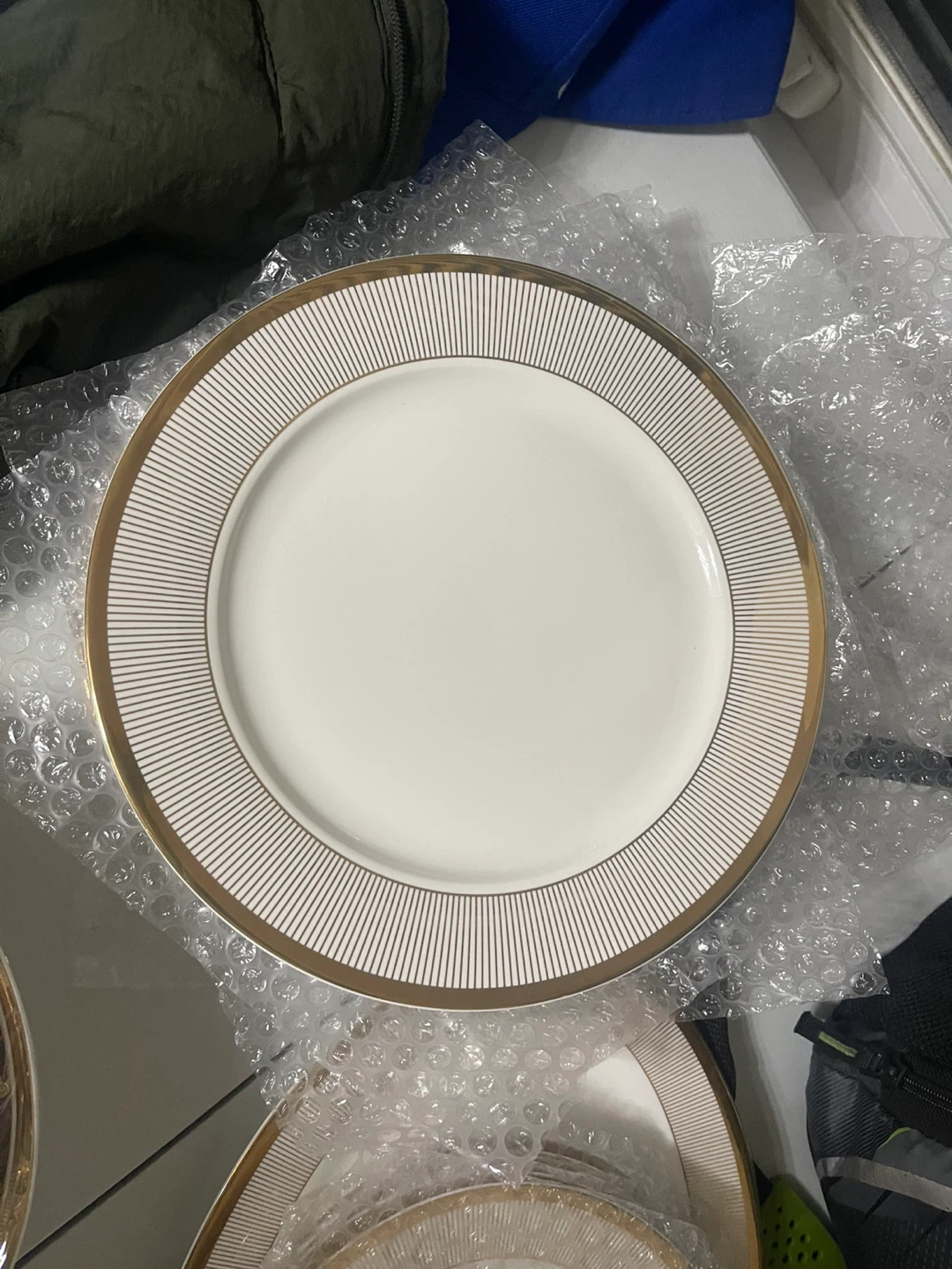 Royal Windsor Premium Plates - Set of 4 - photo 4