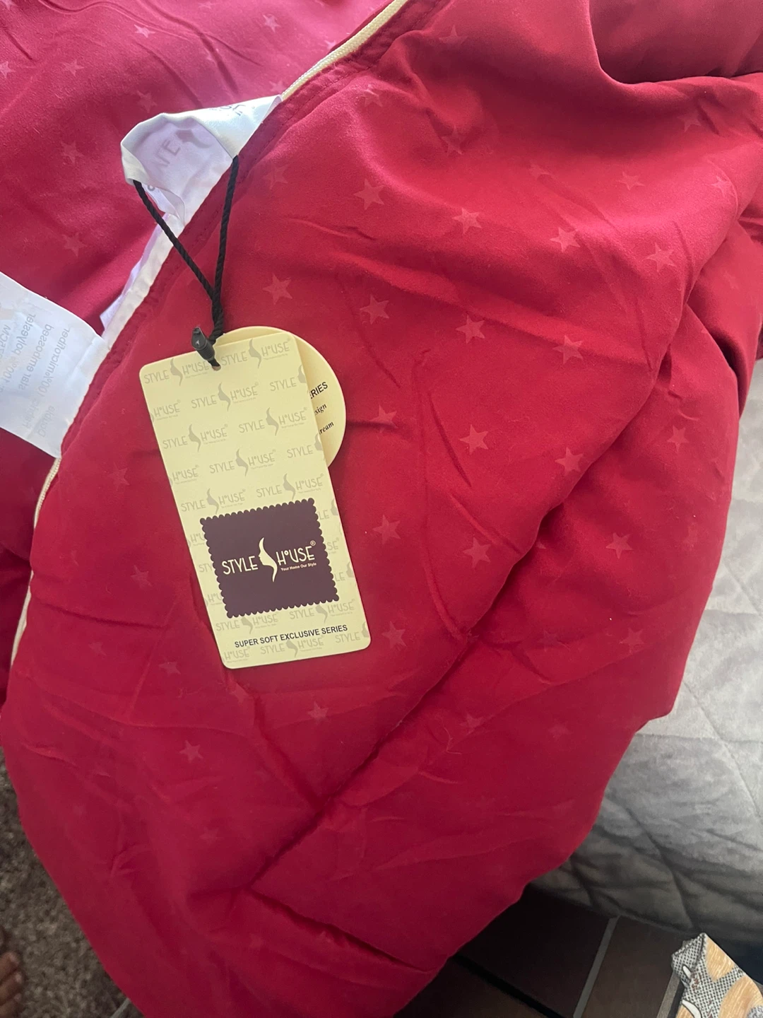Style H'use Red Star Comforter - photo 5