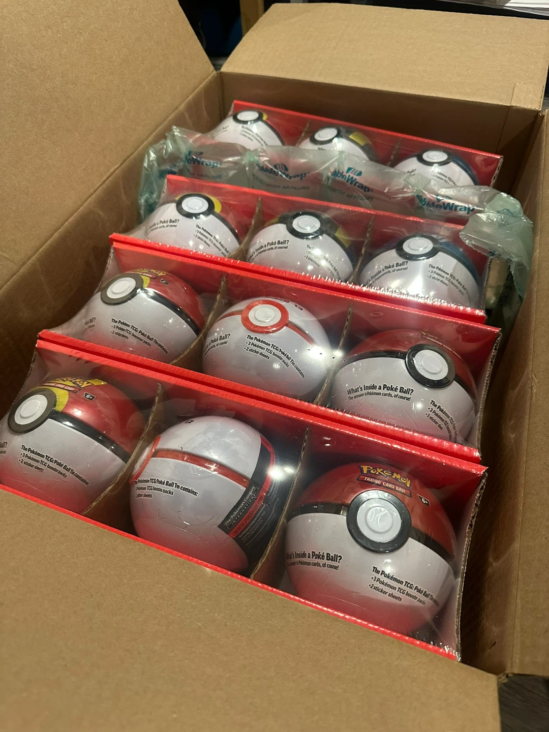 Pokémon TCG Pokéball Tin (3-pack)