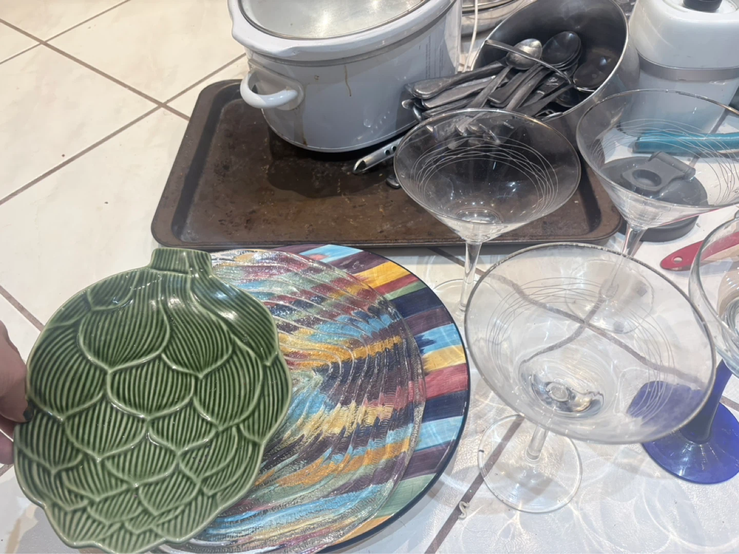 Kitchenware Lot - Pots, Pans, Glasses & Utensils - photo 2
