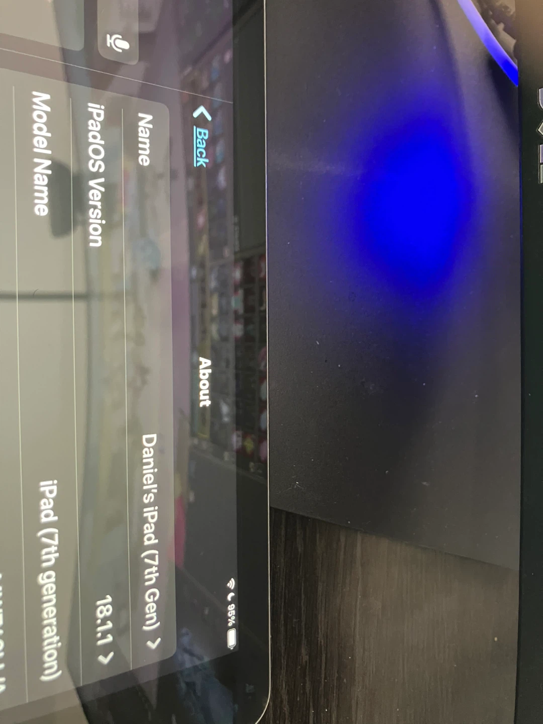 Apple iPad (7th Gen) - photo 3