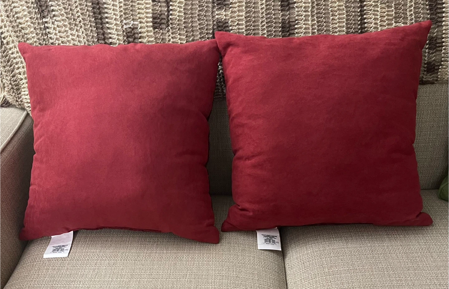 🌱 Brand New Decorative Throw Pillows, Set of 2 - Burgundy - photo 2