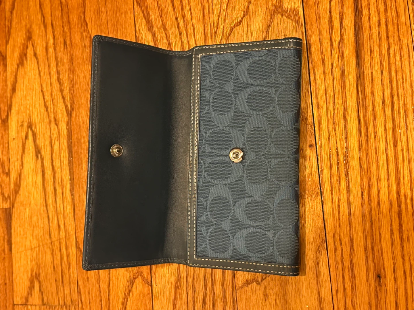 Vintage Coach Trifold Wallet - photo 3