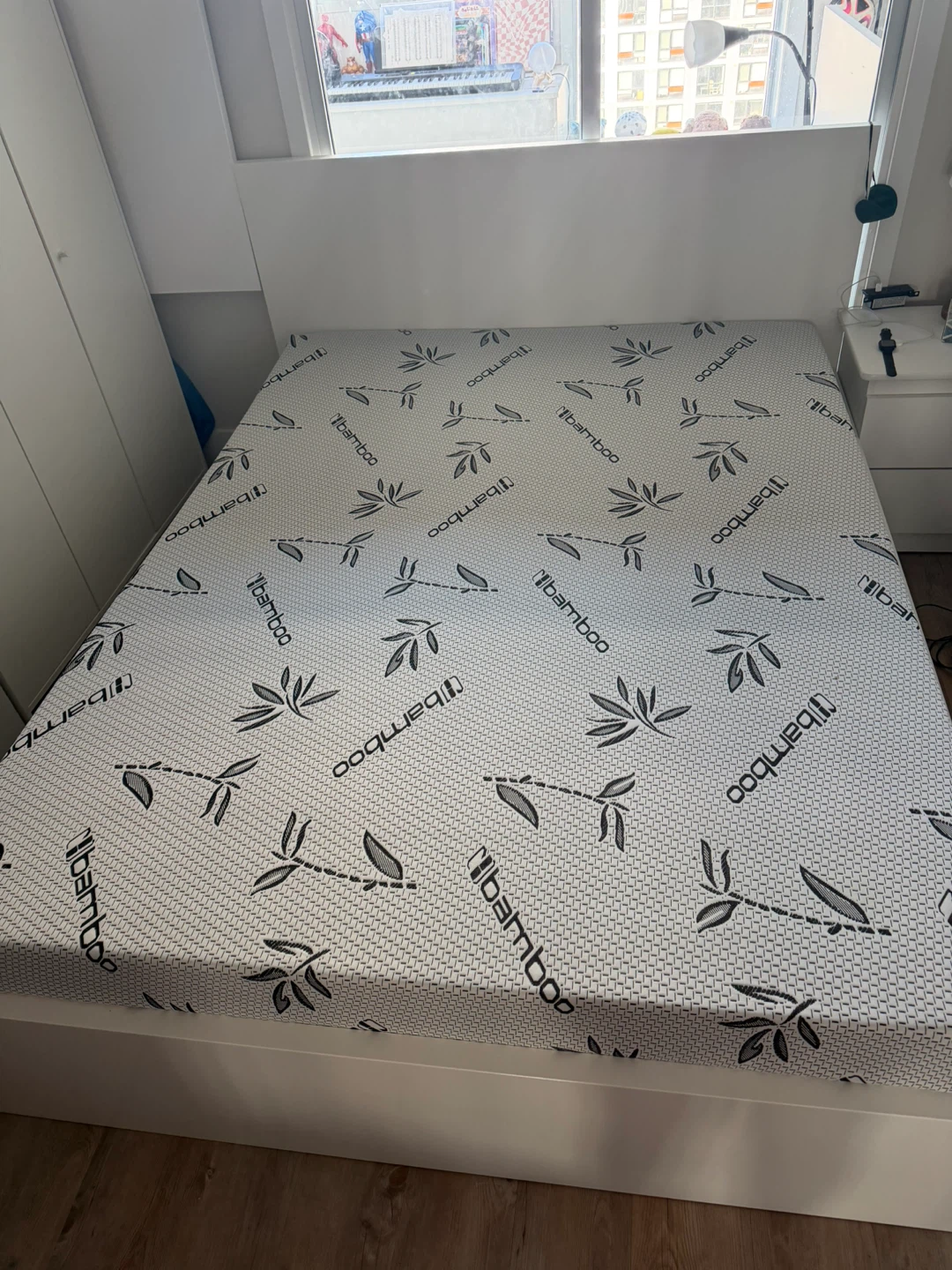 Queen Mattress – Like New, Very Clean & Comfortable