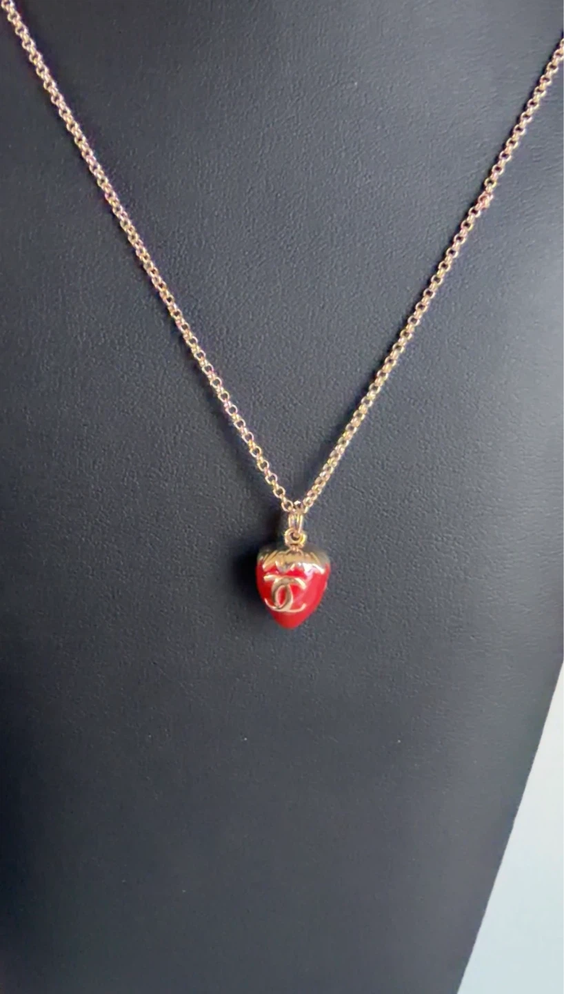 Strawberry Fashion Pendant Necklace