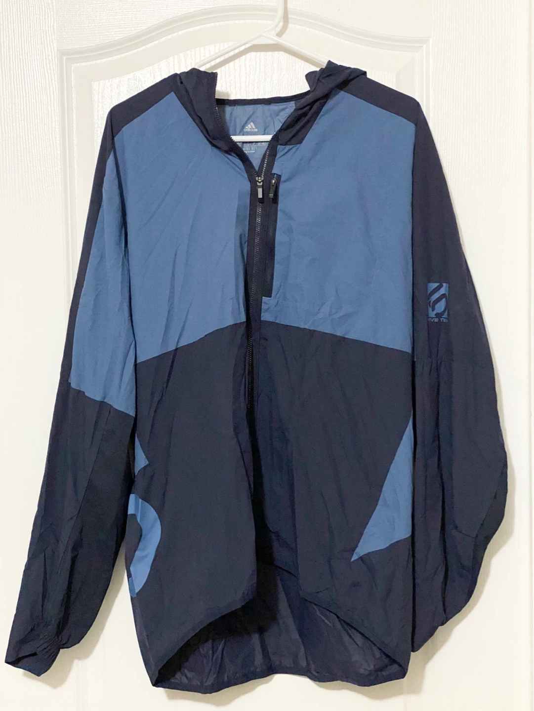 Adidas WIND.RDY Five Ten Hooded Windbreaker Jacket - Size L