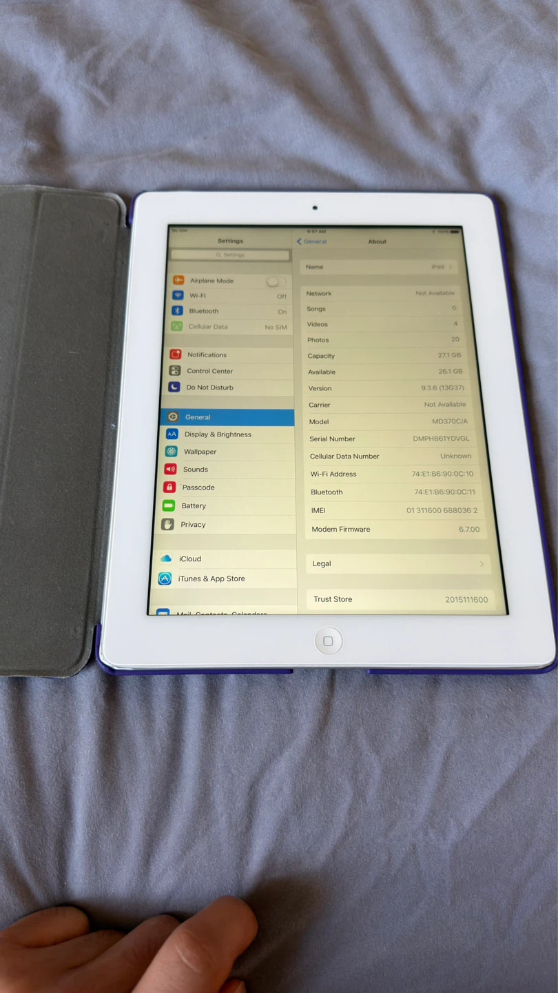Apple ipad 3rd Generation - photo 3