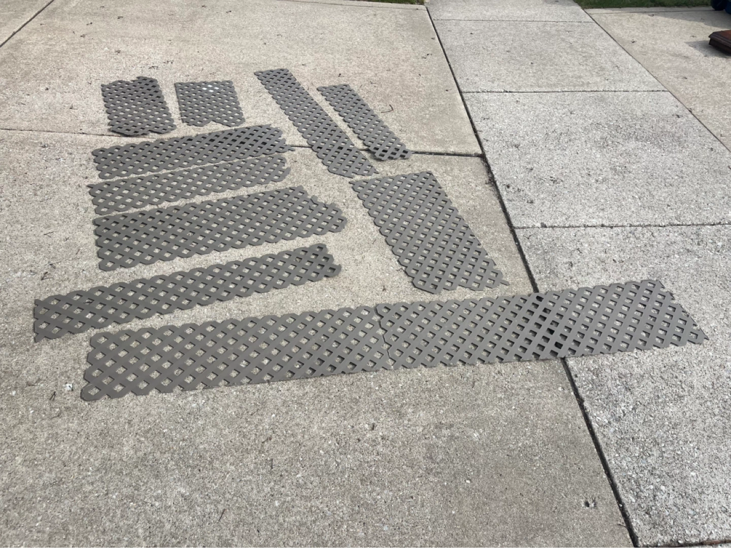 Grey Lattice