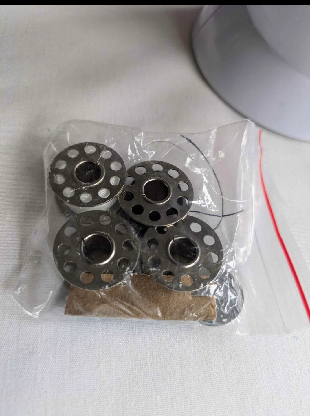 Mini Sewing Machine with Double Threads and Two Speed Settings - photo 2