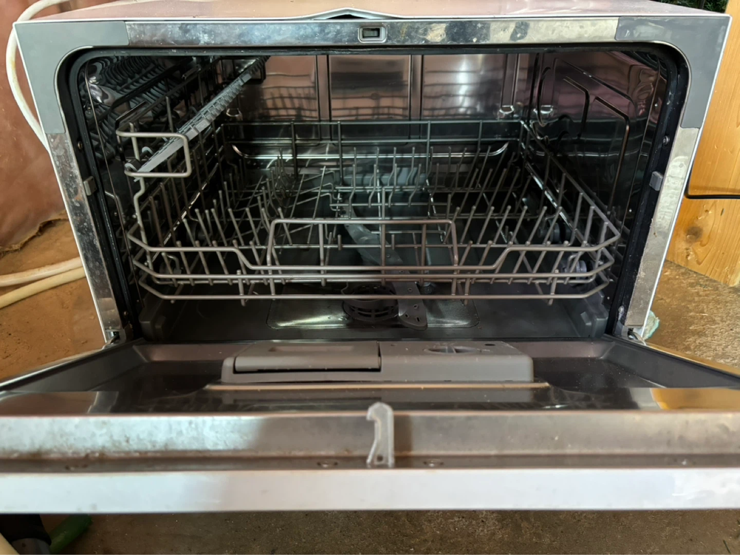 RCA Countertop Dishwasher ROW120B-B - photo 3