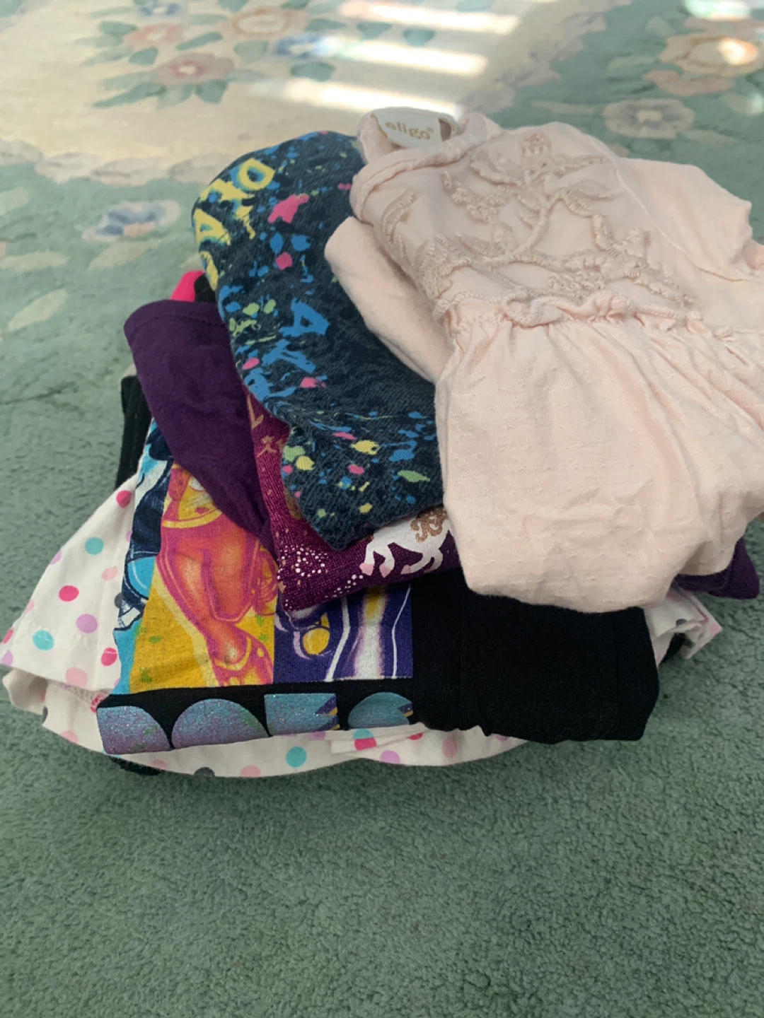 Free with purchase! Assorted girls clothing size 2-4